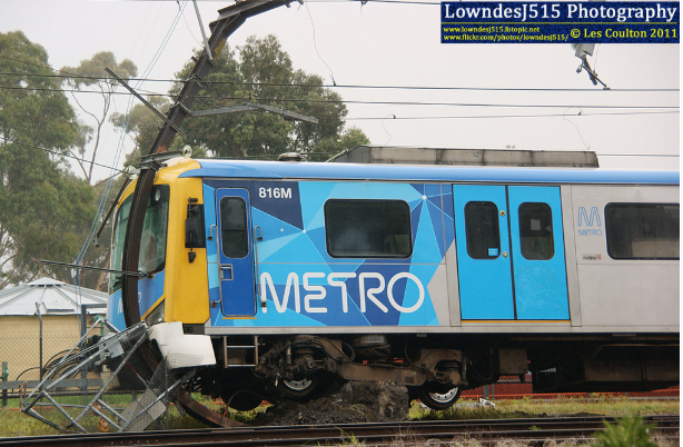 Siemens Nexas train that is crashed into a pole.